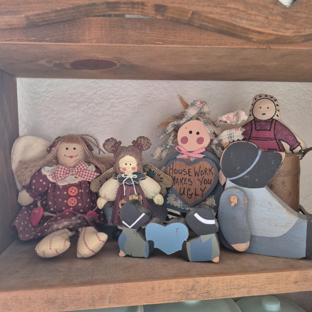 Rustic Wooden Doll Decor Set 7 Items Included